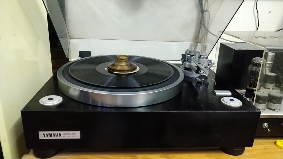 Yamaha Turntable 2.jpg