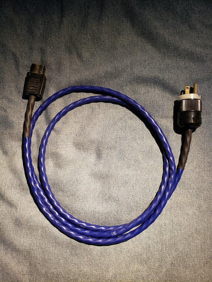 z2278354461715_fad57b0406a8a5e17cc78b25021ca481.jpg