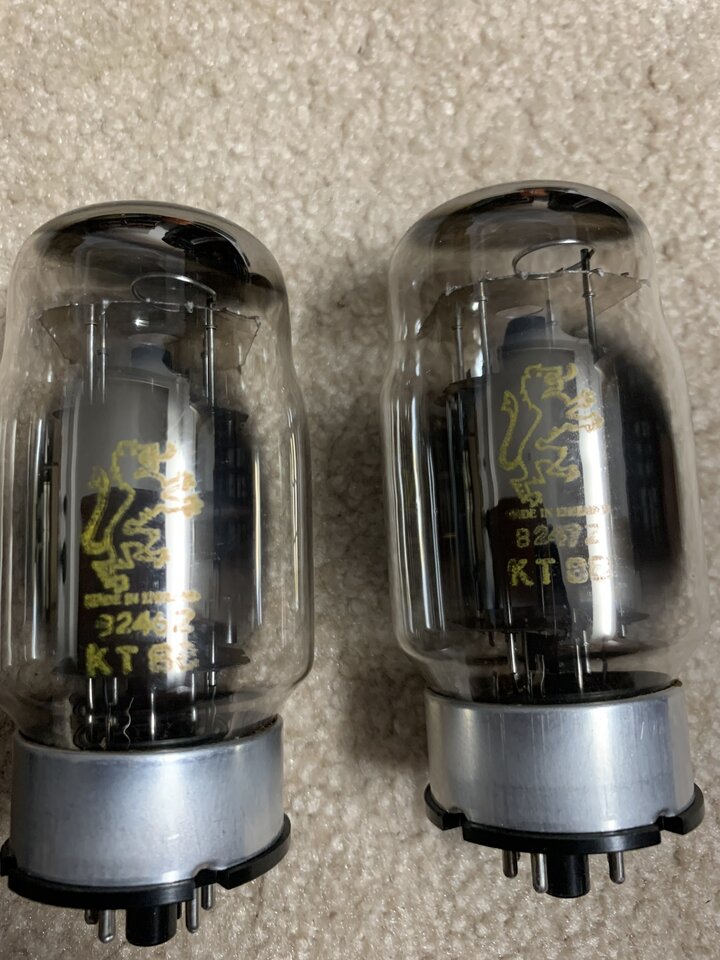 z3007157011967_e2386b954737740d2d72773a000125fc.jpg