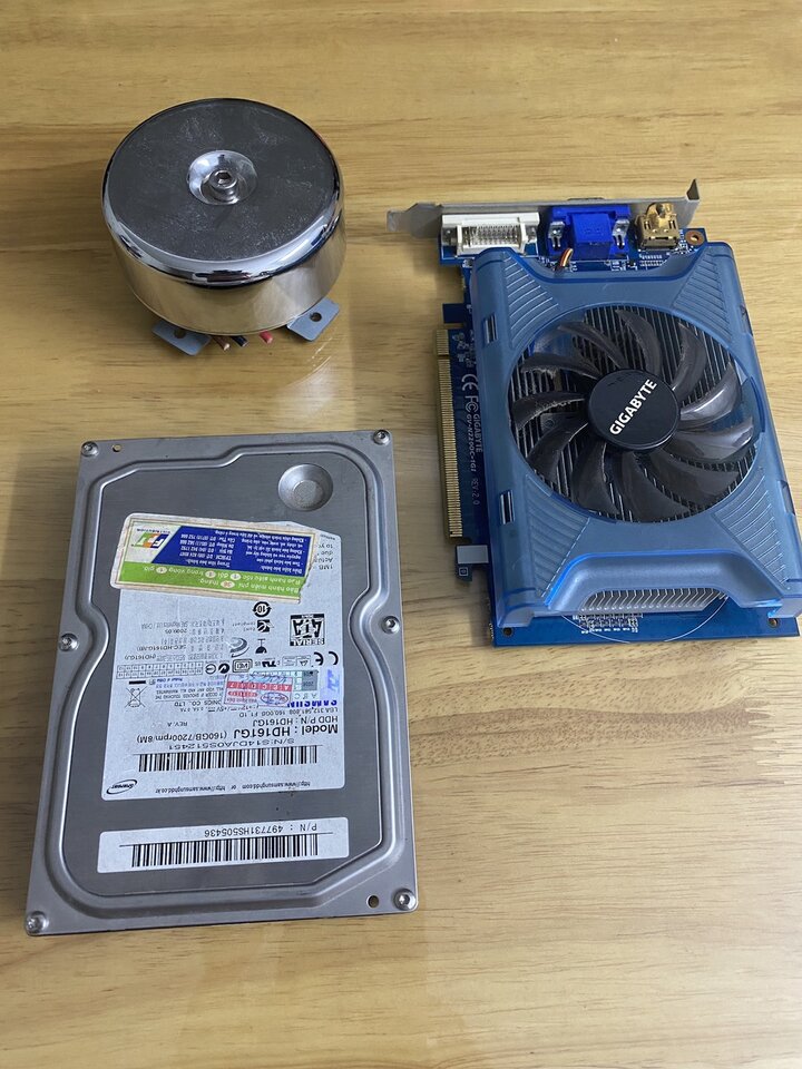 z3306620145809_fc922a3d374a22ee2afe6f386eb4eb41.jpg