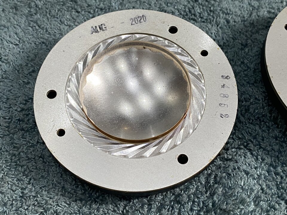 z4700402421526_154020bccdb9d5ba21a7055699446049.jpg