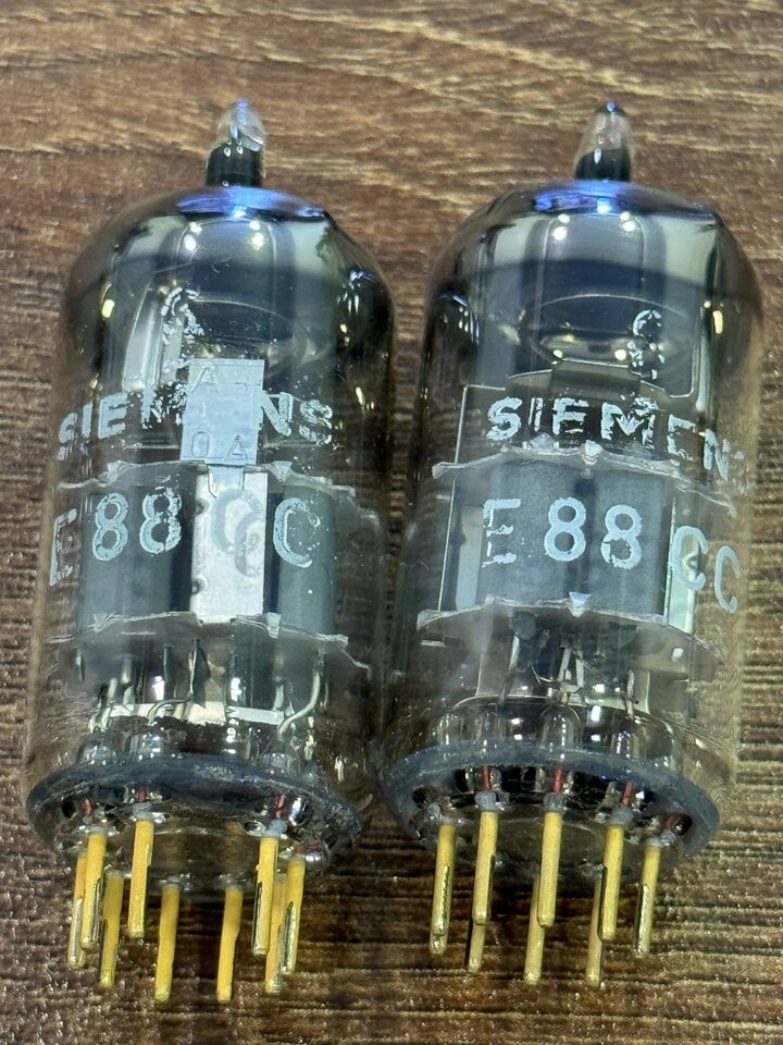 z4863022711380_8741e78c3a3096ad12c5377fa4ac0240.jpg