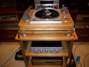 Hipster05's Turntable.jpg