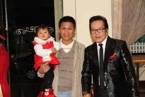 Elvis Phuong Noel 2012 (800 x 533).jpg