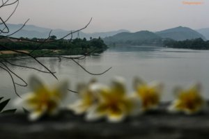 CANON_30D_50f1.8_ThienMu_Pagoda 026 - Signature 800x600.jpg