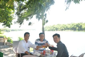 Pic 2 (600 x 399).jpg