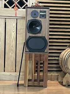 kef104ab near new.jpg