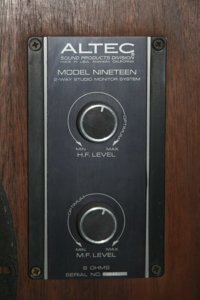 altec 19 8.jpg