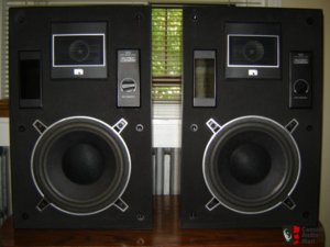 altec_lansing_1010_studio_monitors.jpg