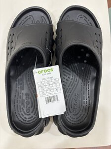 Crocs 2.jpg