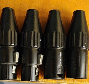 02. XLR.jpg