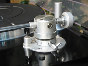 Sony_PS-X65C_2.jpg