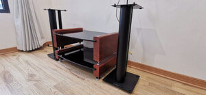 Kệ chân loa (1).jpg