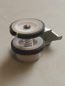 idler- banh da tua, cuon bang tascam 122 mk2.JPG