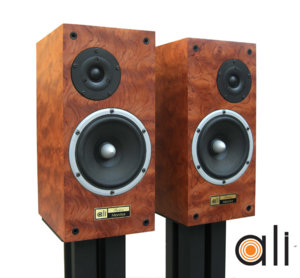 Bolero Monitor -  verneer Bubinga.jpg