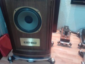 tannoy 1009.jpg