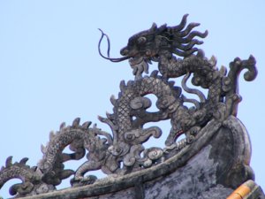 Roof_detail,_dragon.jpg