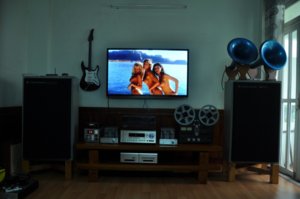 thu dan xem phim (800 x 531).jpg