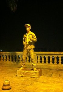 Tượng người.jpg