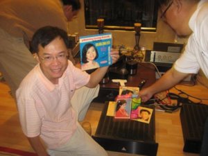 at_Ho's_house_018-cut.jpg