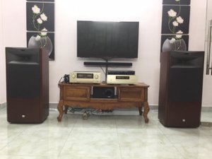 JBL S4700 Vs Accuphase E470.jpg