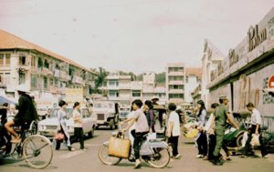 Mobylette Benthanh market, trước 75.jpg