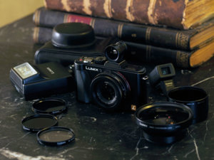Panasonic_Lumix_DMC-LX5_Top_670.jpg
