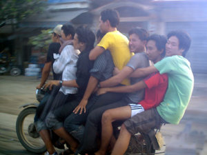 7-nguoi2.jpg