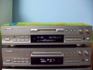 Pioneer D5.jpg