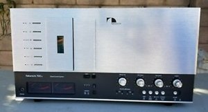 Vintage-NAKAMICHI-700-II-3-Head-Stereo-Cassette.jpg