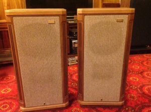 Bán Tannoy Turnberry Se Và Chân Loa Kệ Xinh | Vnav - Mạng Nghe Nhìn Việt Nam