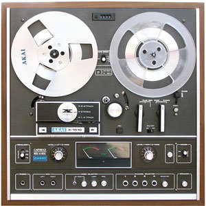 akai_x-1810.jpg