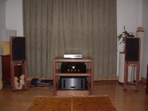 harbeth stand 2.JPG