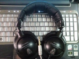 Audio Technica ATH-M40fs Studiophone.jpg