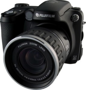 Fujifilm_finepix_S5600.jpg