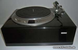 Denon_DP-2000.jpg