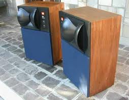 tải xuống (2).jpg