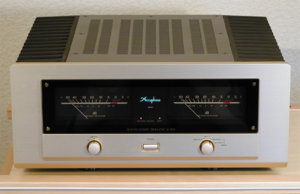 Accuphase-P-450-Front-oben[1].jpg