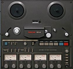 tascam22_4.jpg