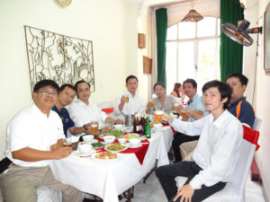 vn082012_03a.jpg