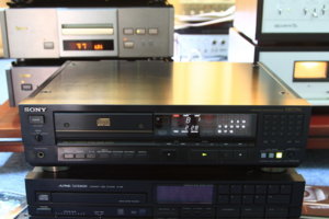 IMG_SonyCDP555ESDcs.jpg