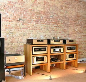 ascendo-system-m_an_accuphase_kette1.jpg