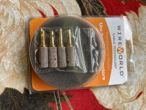 Wireworld Uni Term banana.jpg